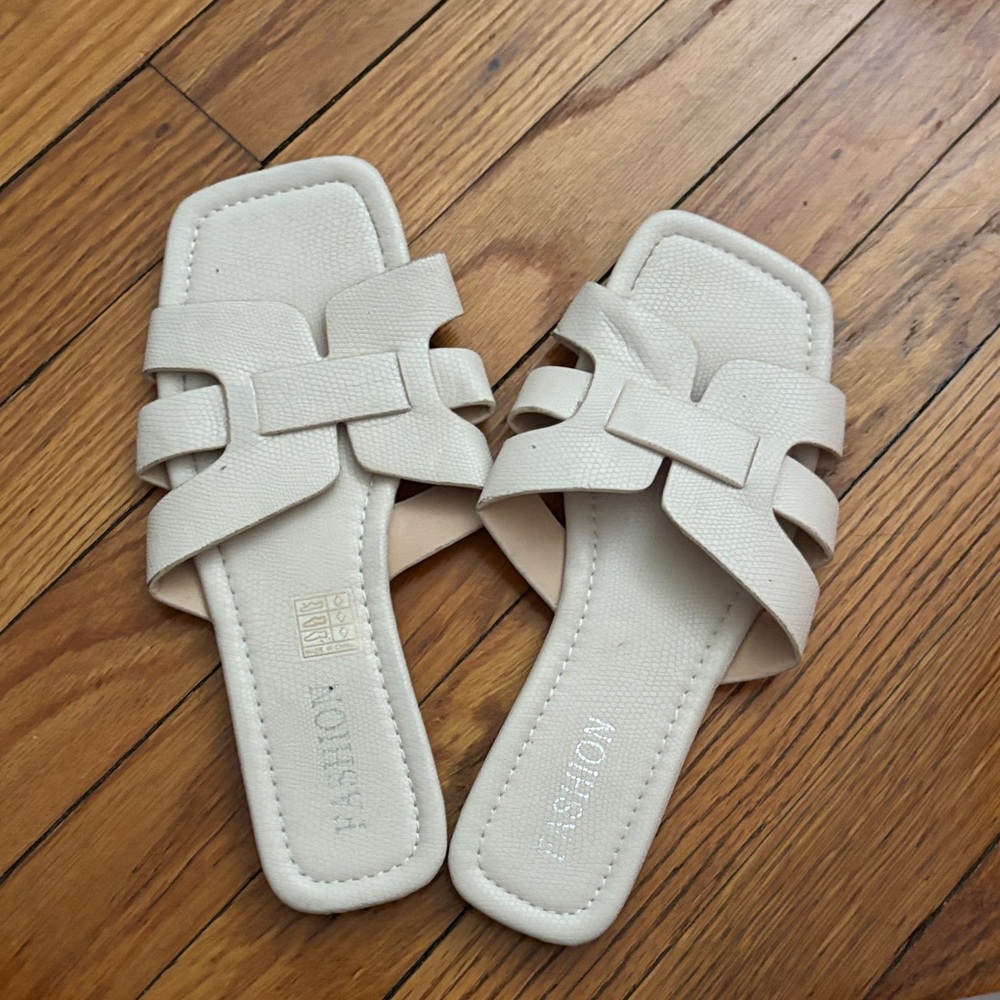 Women’s Cream Slide Sandals
